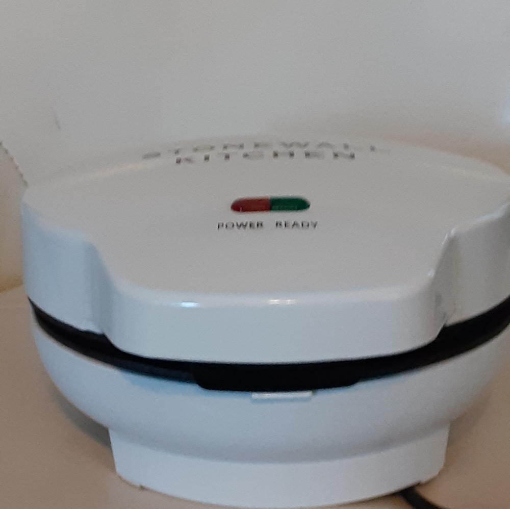 Stonewall Kitchen Pancake Puff Maker.